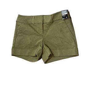 NEW WITH TAGS NWT New York & Company 4" Women’s Olive Green shorts Women's Size